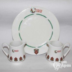 Два молочника и тарелка "Сказка"